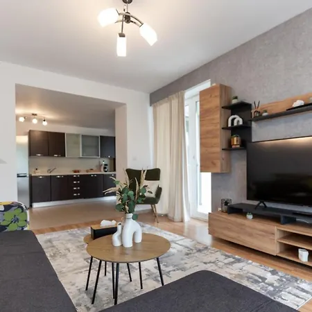 Eme-rose Condo, Free Guarded Parking & Gym Apartman *
