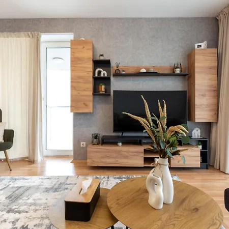 Apartman Eme-rose Condo, Free Guarded Parking & Gym *