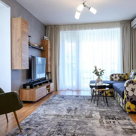 Eme-rose Condo, Free Guarded Parking & Gym Bucharest