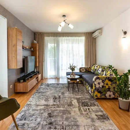 Eme-rose Condo, Free Guarded Parking & Gym * Bukurešť